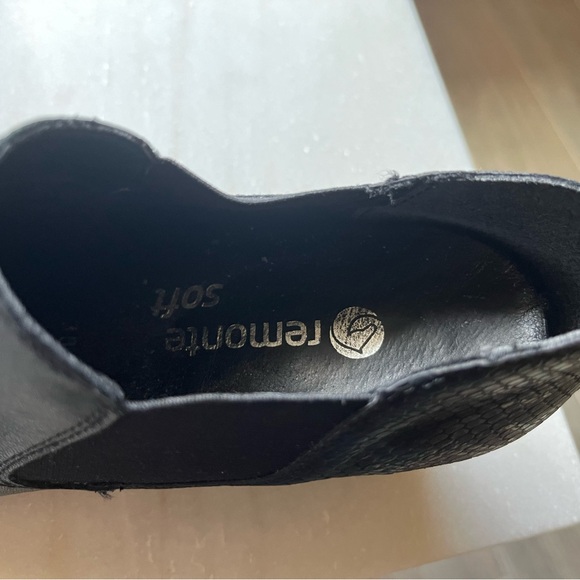 Remonte:  black leather low cut booties size 38 - Picture 8 of 16